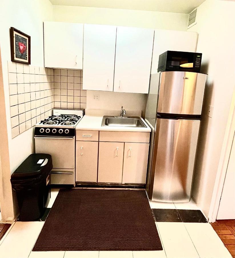 Stunning Two Bed Apt Hells Kitchen Apartment New York Exterior photo