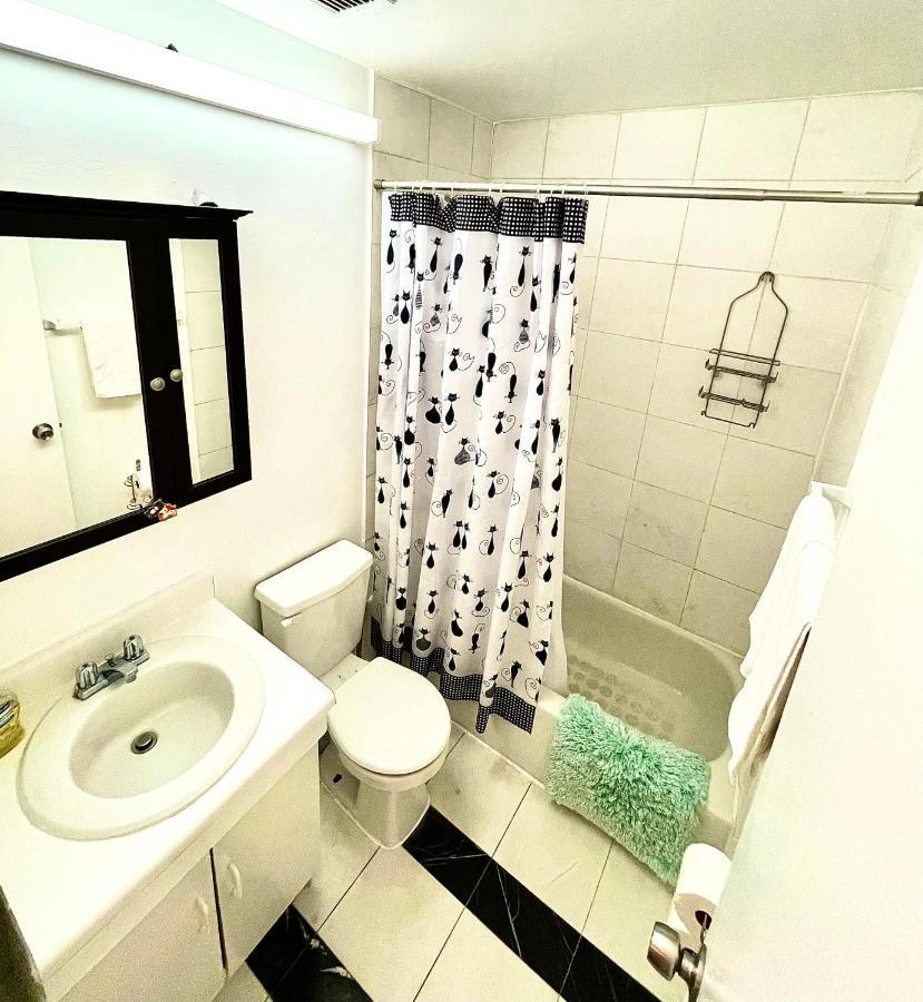 Stunning Two Bed Apt Hells Kitchen Apartment New York Exterior photo